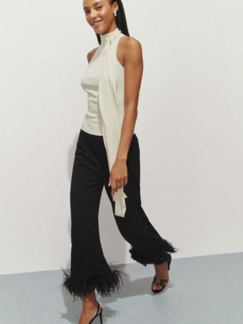 Halter Scarf Top RTR-44 - Picture 2 of 5